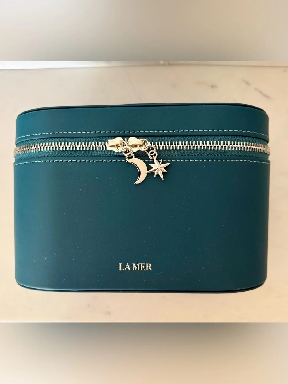 La Mer Teal Cosmetic Vanity Case with Silver Moon & Star Charms, new